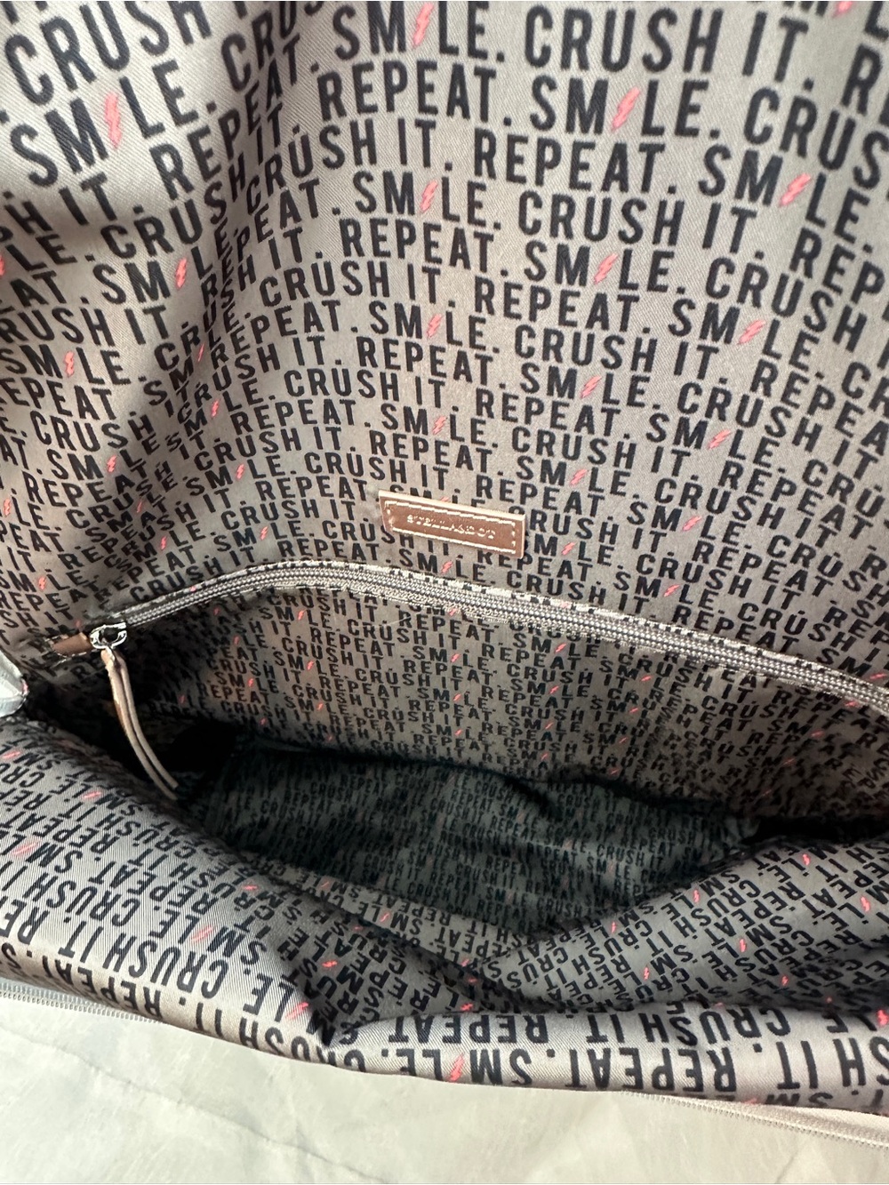 Stella & Dot Large Light Camo Backpack Inspirational Lining - Picture 4 of 8